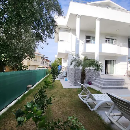 Lueks Ve Huzur וילה באלאק