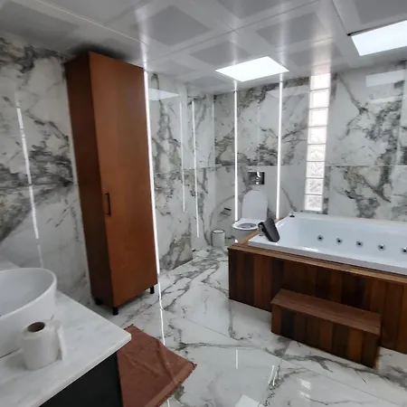 Lueks Ve Huzur Villa