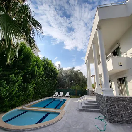 Lueks Ve Huzur Villa