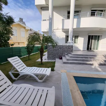 Villa Lüks Ve Huzur
